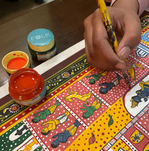 Load image into Gallery viewer, 10 shades of natural colors extracted from fruits, plants and clay. Vibrant long lasting colors with long shelf life